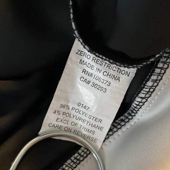 Zero Restriction Tour‎ Serious White Pullover Vest Size Large Oak Tree National - Picture 6 of 7